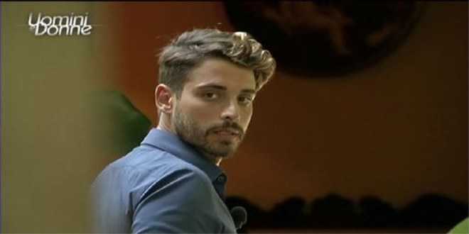 Anticipazioni Uomini e Donne oggi 27 ottobre 2015: Gianluca avrà da ridire su…