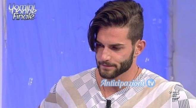 Anticipazioni Uomini e Donne oggi lunedì 11 maggio 2015: trono classico o trono over?