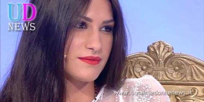Anticipazioni Uomini e donne oggi venerdì 1 aprile 2016: trono classico o trono over?
