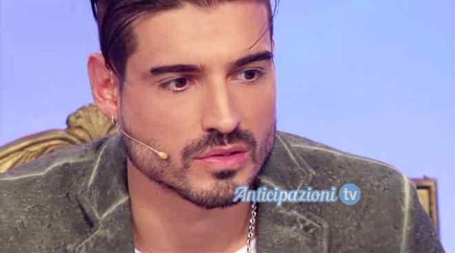 Anticipazioni Uomini e Donne, registrazione trono classico 15 aprile 2015: Silvia contro Nicole, sospetti anche su Fabio