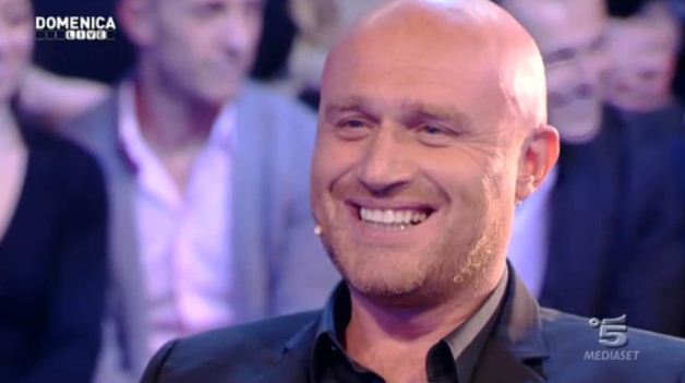 Anticipazioni Uomini e Donne: “rimpasto” trono over e trono classico, con Rudy Zerby come autore!