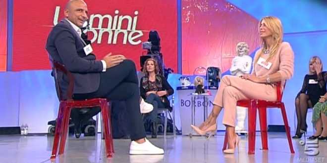 Anticipazioni Uomini e Donne: tra Nino e Anna è davvero finita? Gemma seduce un ex