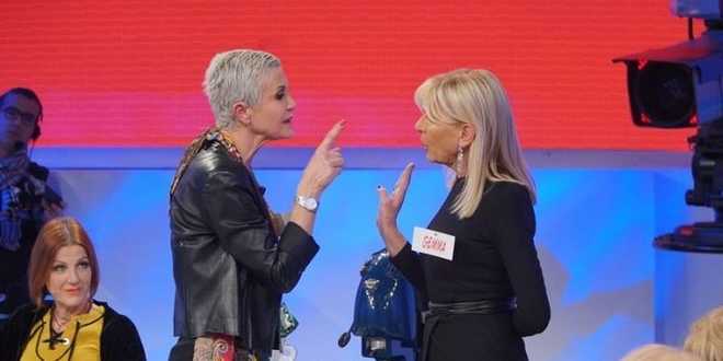 Anticipazioni Uomini e Donne, trono over: un nuovo uomo per Gemma, rissa sfiorata e urla dal pubblico