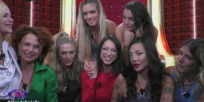 Audio resta aperto nel confessionale della casa: autore ci prova con le inquiline?