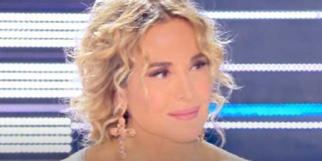 Barbara d’Urso sciocca il web: “Un coltello mi squarcia l’anima”