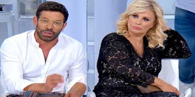 Gossip Uomini e Donne, cambia la nuova stagione: i troni si uniscono e un opinionista va via?