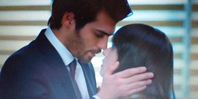 Can Yaman e Ozge Gurel insieme in Bay Yanlış una nuova fiction turca