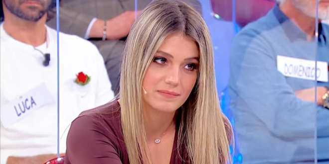 Uomini e Donne, Carolina fa una scenata alla scelta di Giacomo