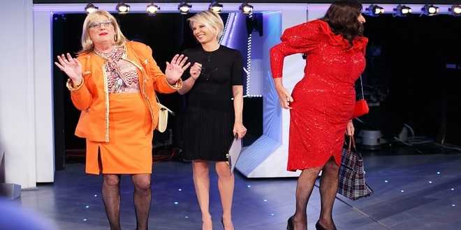 C’è Posta per te, 4 Marzo 2017: donne innamorate e sorprese esilaranti