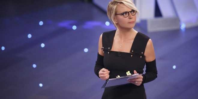 C’è Posta per Te, un drammatico inizio spaventa la De Filippi