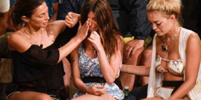 Isola dei Famosi 2018, concorrente sotto shock: brutto malore e ricovero immediato