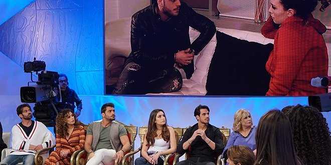 Uomini e Donne anticipazioni: corteggiatore distrugge camerino, la furia di Maria