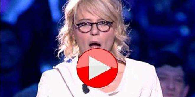 Uomini e Donne news, una dama denuncia Maria De Filippi e la produzione