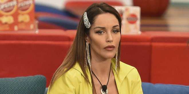 GF Vip, Delia Duran conquista la finale ma vuole lasciare la Casa: il pianto disperato