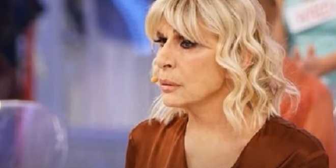 Uomini e Donne, il dolore di Gemma Galgani: Natale triste per la dama
