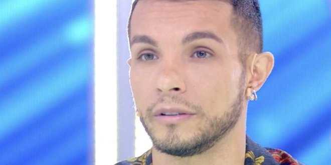 Domenica Live, Marco Carta fa l’annuncio shock: “Sì, sono gay”