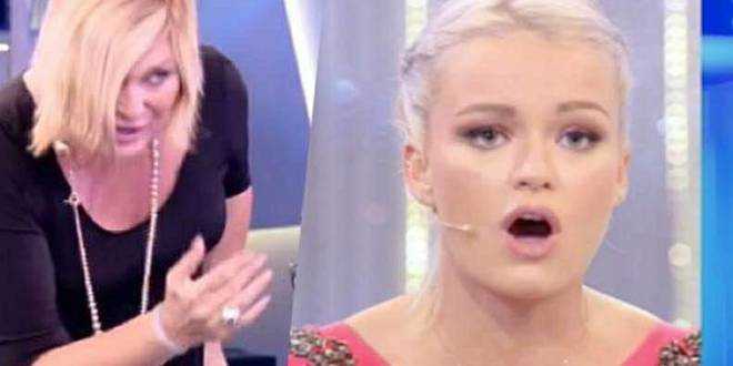Domenica Live: tutti contro Eva Henger, sua figlia piange per Nadia Rinaldi