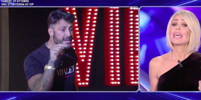 Dopo la puntata del Grande Fratello Vip, Corona minaccia Ilary Blasi