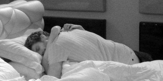 Grande Fratello Vip, Elia e Jane: intimità nella notte e la dichiarazione shock di lui