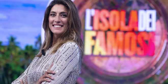Elisa Isoardi devastata dall’Isola dei Famosi: “Peso come a 14 anni”
