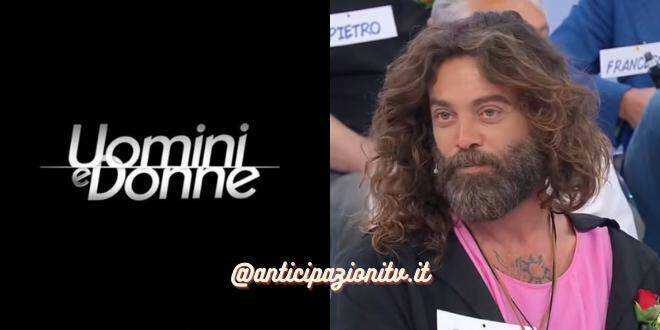 Uomini e Donne, Ernesto Russo svela il contenuto delle segnalazioni: perchè ha abbandonato