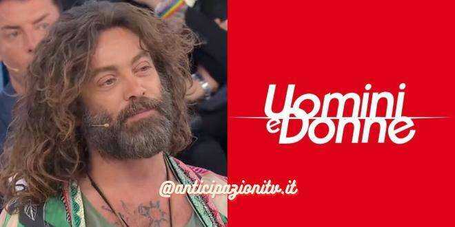 News Uomini e Donne, Ernesto Russo rompe il silenzio dopo l’allontanamento dal trono over: il messaggio