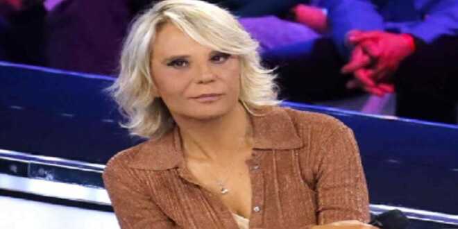 Amici 24, ex allievo torna nella scuola da concorrente? Il suo appello a Maria De Filippi