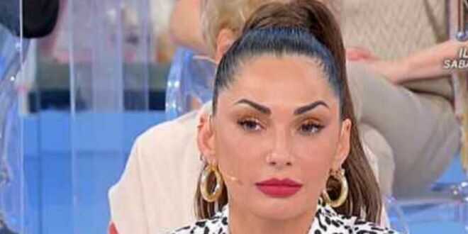 Uomini e donne, famoso ex di Ida Platano candidato a diventare tronista: la raccomandazione inaspettata