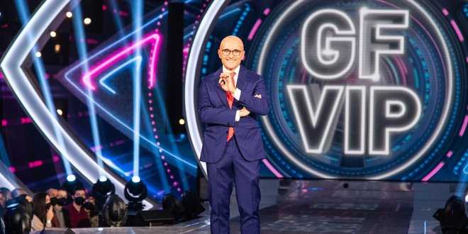 GF Vip, ex protagonista pentito di aver partecipato: “Una scelta che ho pagato sulla mia pelle”
