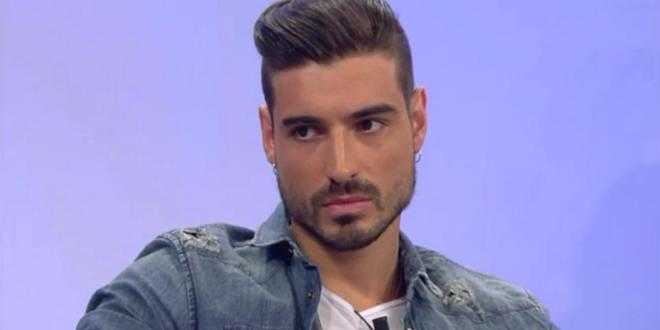Uomini e Donne: Fabio Colloricchio in atteggiamenti intimi con l’ex velina, Nicole distrutta