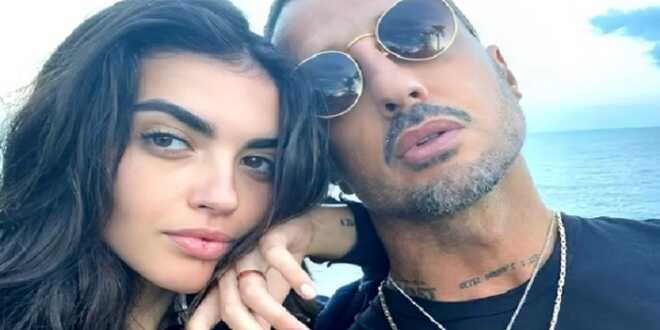 Fabrizio Corona padre per la seconda volta: l’annuncio e la scoperta con la sua giovane fidanzata
