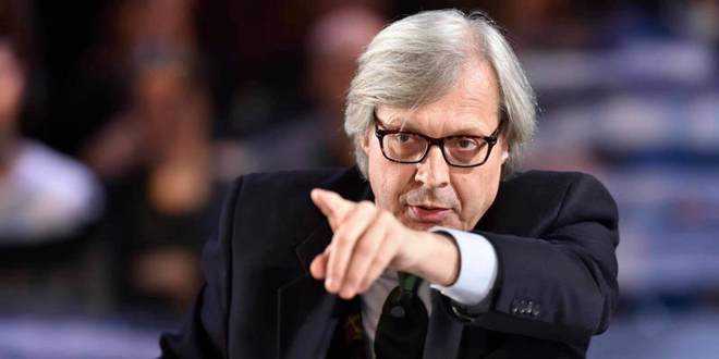 Uomini e Donne gossip, famosa corteggiatrice bacia Vittorio Sgarbi