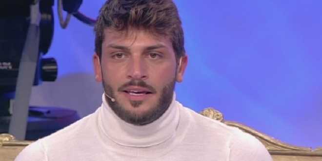 Uomini e Donne news, famosa corteggiatrice umilia Mariano Catanzaro