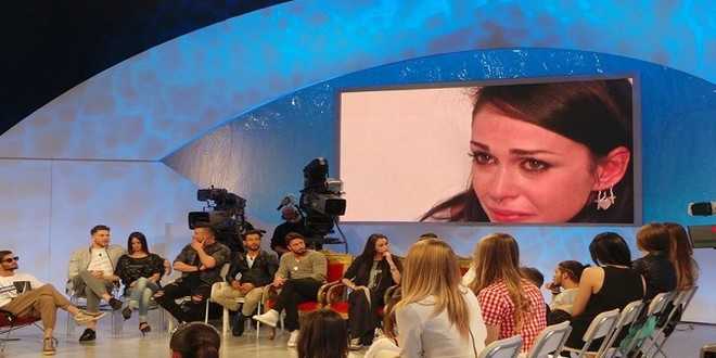Uomini e Donne news, famosa ex tronista annuncia di essere incinta