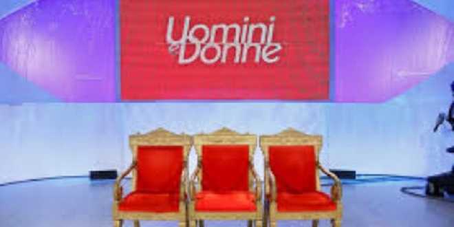 Uomini e Donne news: famoso tronista trova lavoro alla Rai