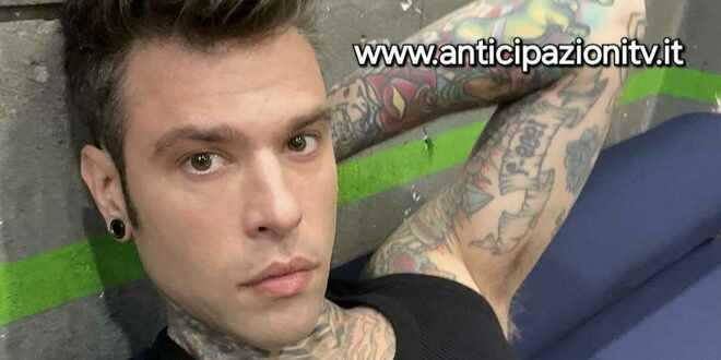 Fedez si sbilancia sui suoi problemi di salute: i medicinali e cosa non può fare