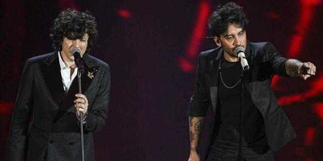 Festival di Sanremo 2018, Ermal Meta e Fabrizio Moro furiosi per la squalifica