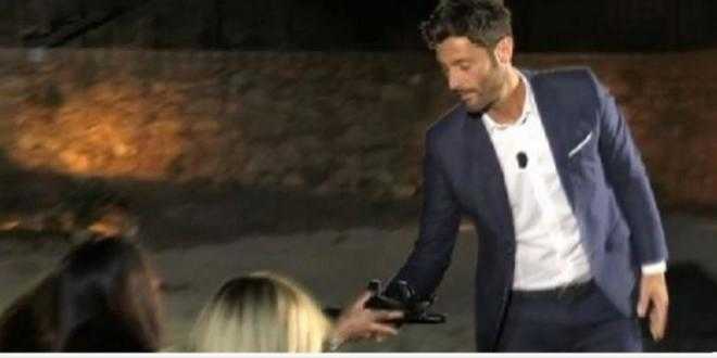 Temptation Island: fidanzato a letto con una tentatrice, anticipazioni 24 Luglio 2017