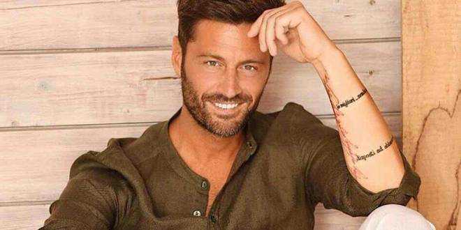 Filippo Bisciglia rivela cosa fa tutti gli anni al suo compleanno