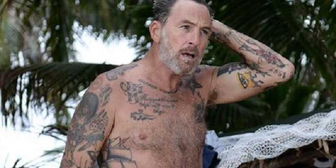 Isola dei Famosi 2018, Filippo Nardi umilia i naufraghi e fa una proposta shock