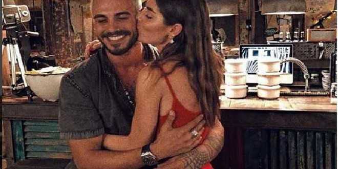 Isola dei Famosi, Francesco Monte e Bianca Atzei: passione a Ibiza