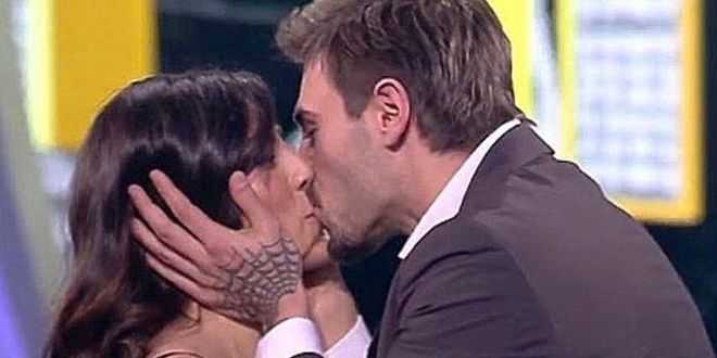 Grande Fratello Vip, Francesco e Giulia raccontano la prima notte insieme