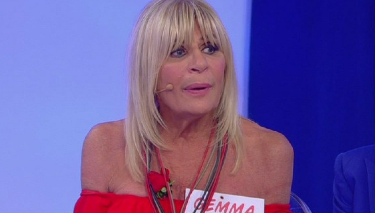 Uomini e Donne, Gemma ammette: “Mi sono appostata su un albero per spiare un uomo”