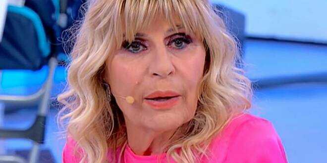 Uomini e Donne, Gemma Galgani costretta a lasciare il trono over? Spunta il presunto motivo