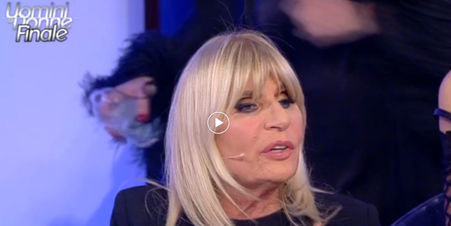 News Uomini e Donne, Gemma rimane in mutande a centro studio
