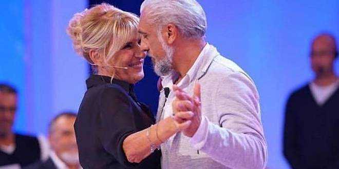 Uomini e Donne anticipazioni, Gemma torna tra le braccia di Rocco: scoppia la passione