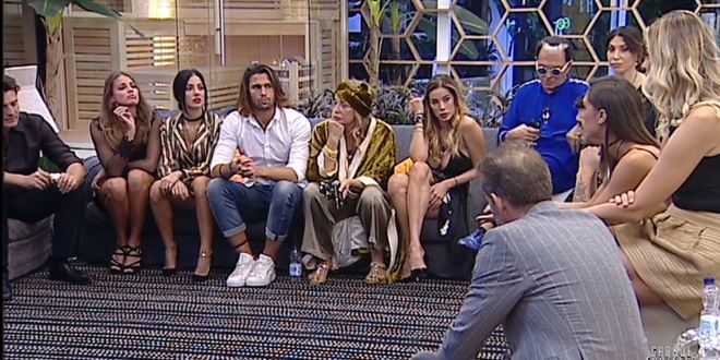 GF Vip, nuova bestemmia: un concorrente squalificato
