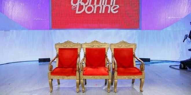 Anticipazioni Uomini e Donne, già pronto un nuovo e famosissimo tronista?
