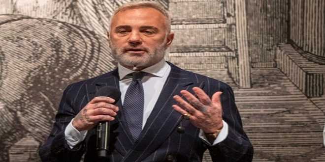 Gianluca Vacchi, il segreto tenuto nascosto: “Sono stati 18 anni dolorosi”