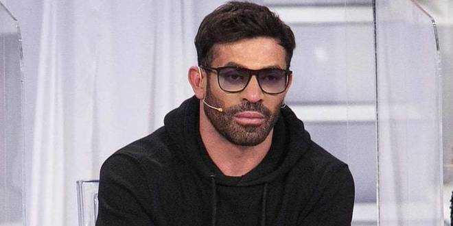 Gianni Sperti, il commovente e malinconico addio su Instagram